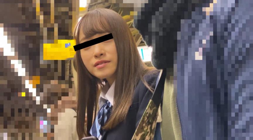 スレンダー美人JKに痴漢し一週間溜めたザーメン射精